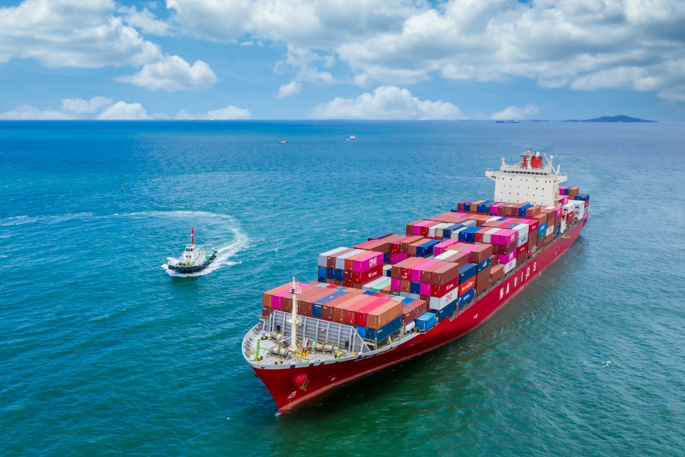 Jak zoptymalizować cenowo i czasowo import ładunków z Chin?